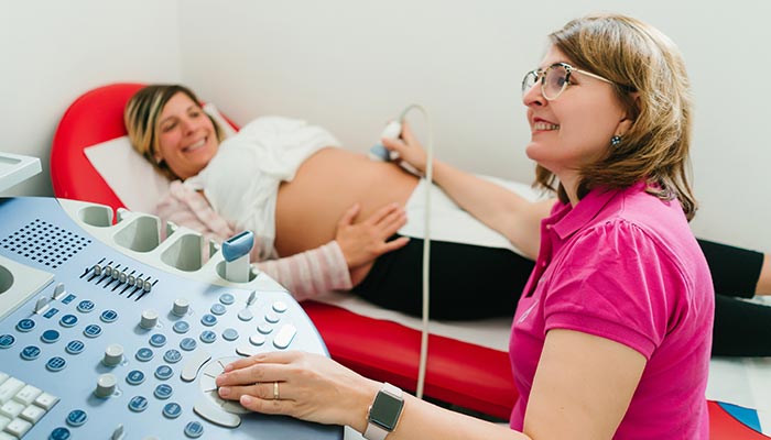 Frauenärztin Meckesheim Oxana Merz Behandlung Schwangere Ultraschall